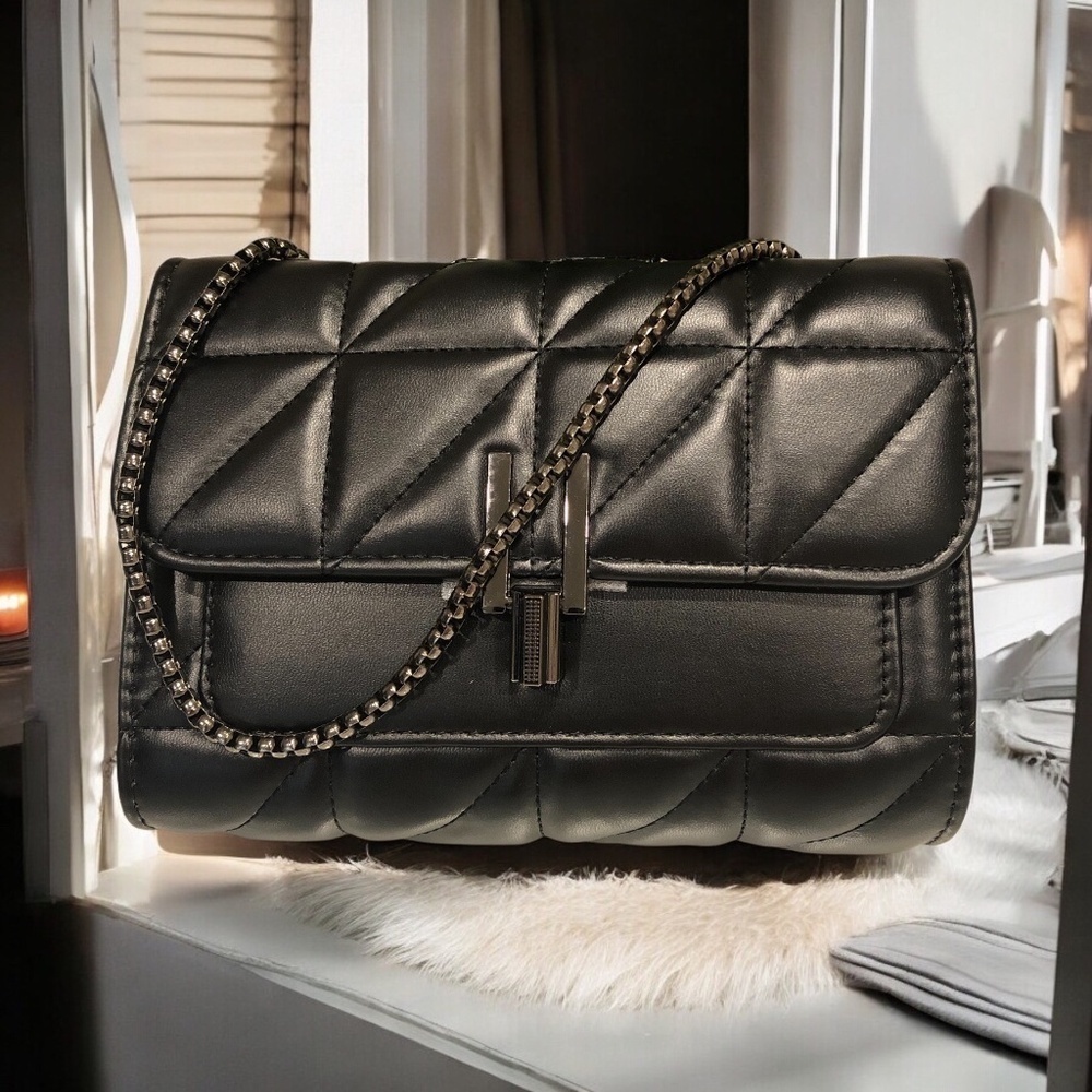 Elegant Black Faux Leather Shoulder Bag With Chain Strap